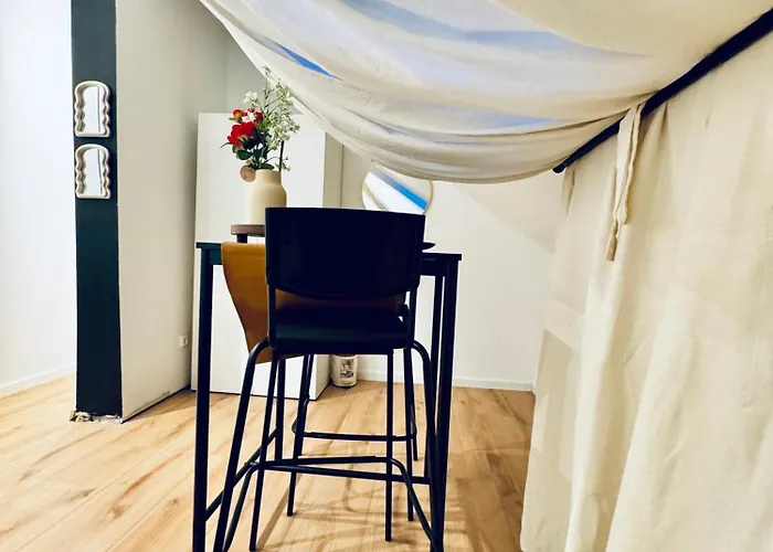 Private In Comfortable 5-bedroom Near Train Station * Vienna