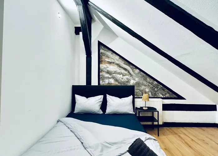 Private In Comfortable 5-bedroom Near Train Station Vienna