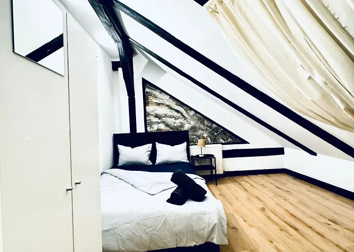 Private In Comfortable 5-bedroom Near Train Station Apartment Vienna