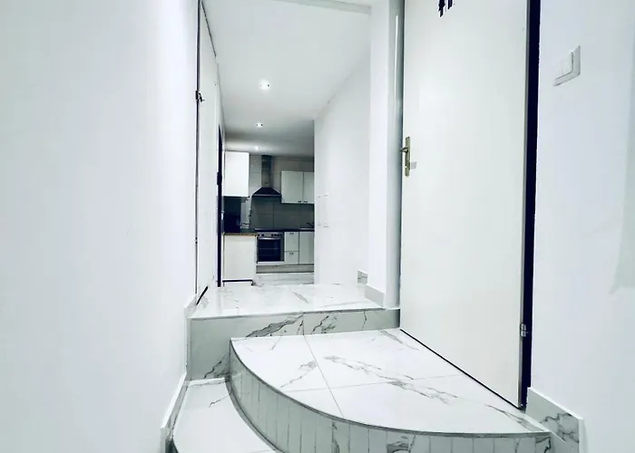 Private In Comfortable 5-bedroom Near Train Station Vienna